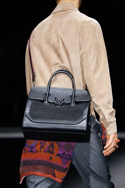 Look 24